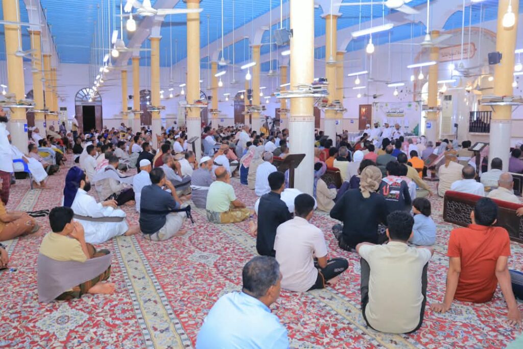 برعاية أوقاف ساحل حضرموت.. الشحر تحتضن ندوة كبرى بعنوان "الفكر المنحرف وخطره على الدين والمجتمع" برعاية أوقاف ساحل حضرموت.. الشحر تحتضن ندوة كبرى بعنوان "الفكر المنحرف وخطره على الدين والمجتمع"