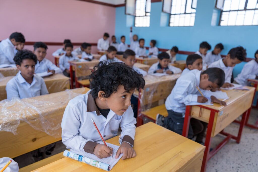 بتمويل مركز الملك سلمان للإغاثة.. استلام أعمال ترميم وتأهيل مدرسة ظاهرة الشرف بالضالع بتمويل مركز الملك سلمان للإغاثة.. استلام أعمال ترميم وتأهيل مدرسة ظاهرة الشرف بالضالع