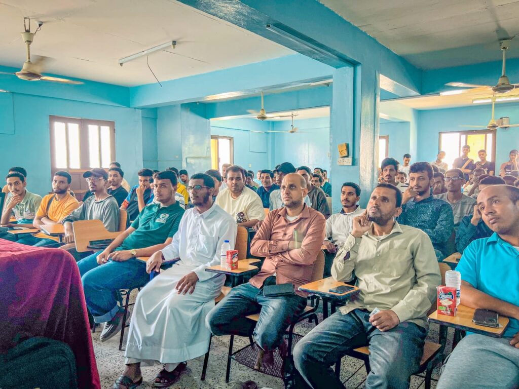 تدشين المكتبة الإلكترونية بكلية هندسة وعلوم الحاسوب بجامعة الأحقاف تدشين المكتبة الإلكترونية بكلية هندسة وعلوم الحاسوب بجامعة الأحقاف