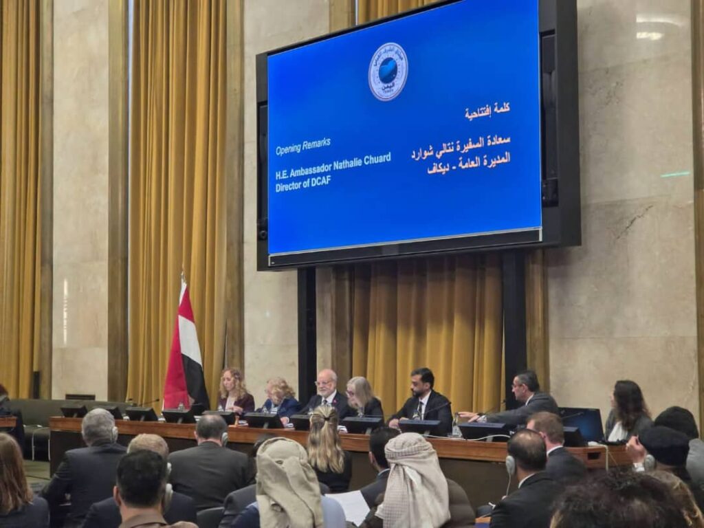 نيابةً عن قبائل اليمن .. رئيس مرجعية قبائل حضرموت يستعرض ميثاق الشرف القبلي اليمني لحماية المدنيين بمدينة جنيف السويسرية"صور" نيابةً عن قبائل اليمن .. رئيس مرجعية قبائل حضرموت يستعرض ميثاق الشرف القبلي اليمني لحماية المدنيين بمدينة جنيف السويسرية"صور"