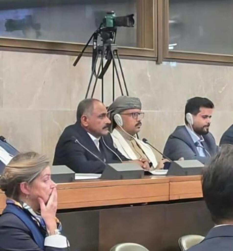 نيابةً عن قبائل اليمن .. رئيس مرجعية قبائل حضرموت يستعرض ميثاق الشرف القبلي اليمني لحماية المدنيين بمدينة جنيف السويسرية"صور" نيابةً عن قبائل اليمن .. رئيس مرجعية قبائل حضرموت يستعرض ميثاق الشرف القبلي اليمني لحماية المدنيين بمدينة جنيف السويسرية"صور"